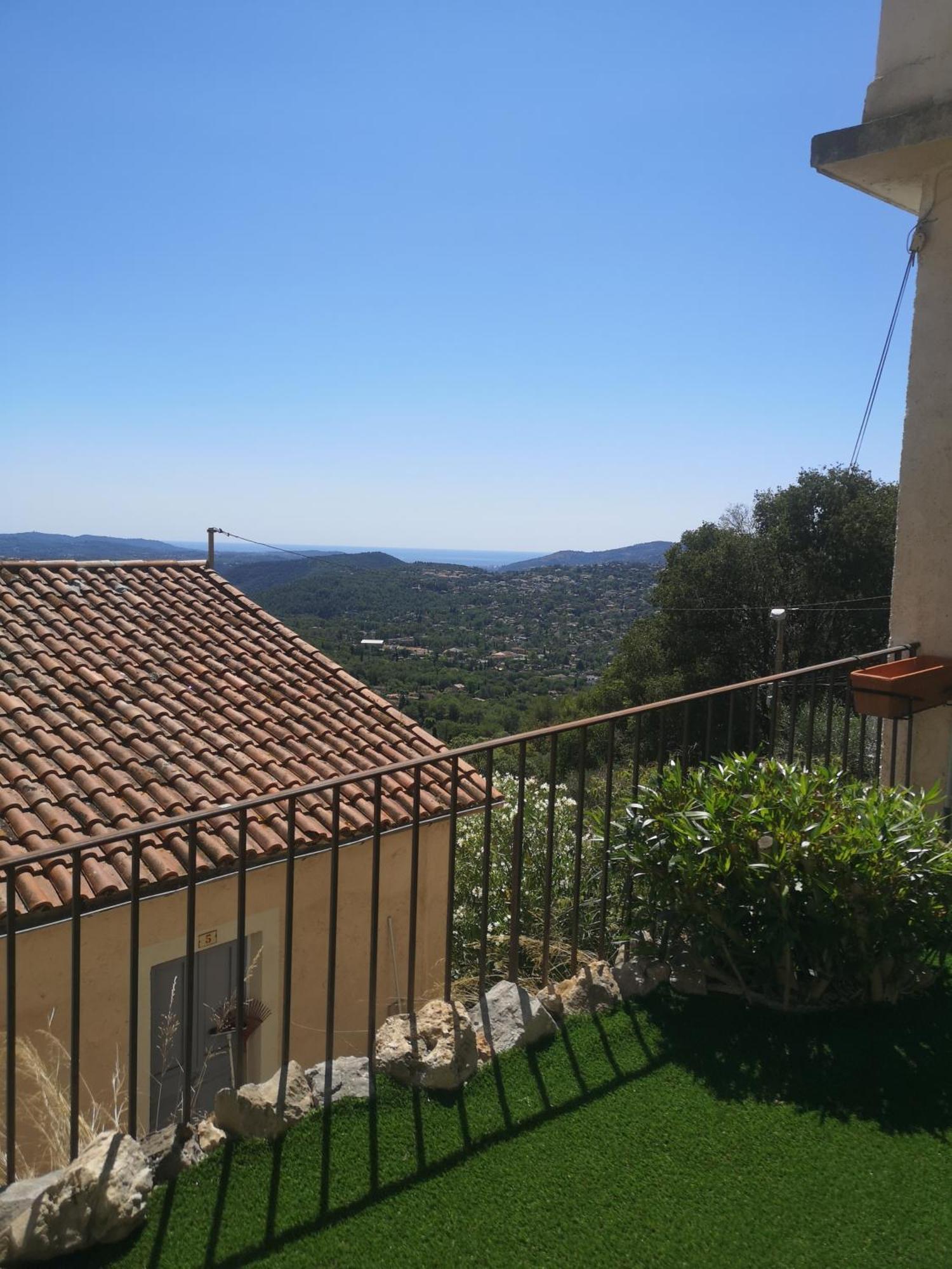 Vue Mer, Au Calme, Avec Jardin ! Spéracèdes 外观 照片